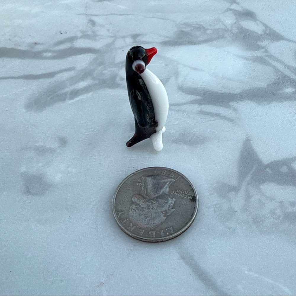 MINI MURANO STYLE VINTAGE Penguin RARE